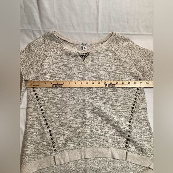 Lucky Lotus California Women's Casual Beige Sweater with Stud Accents Medium - Picture 7 of 9